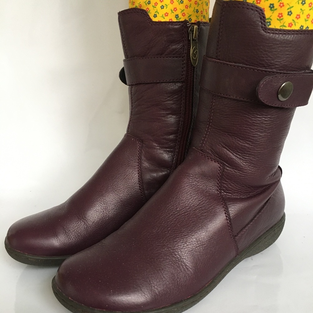 COUBER.G Ankle Boots Purple US 6 Round Toe Low Wedge Soft Leather